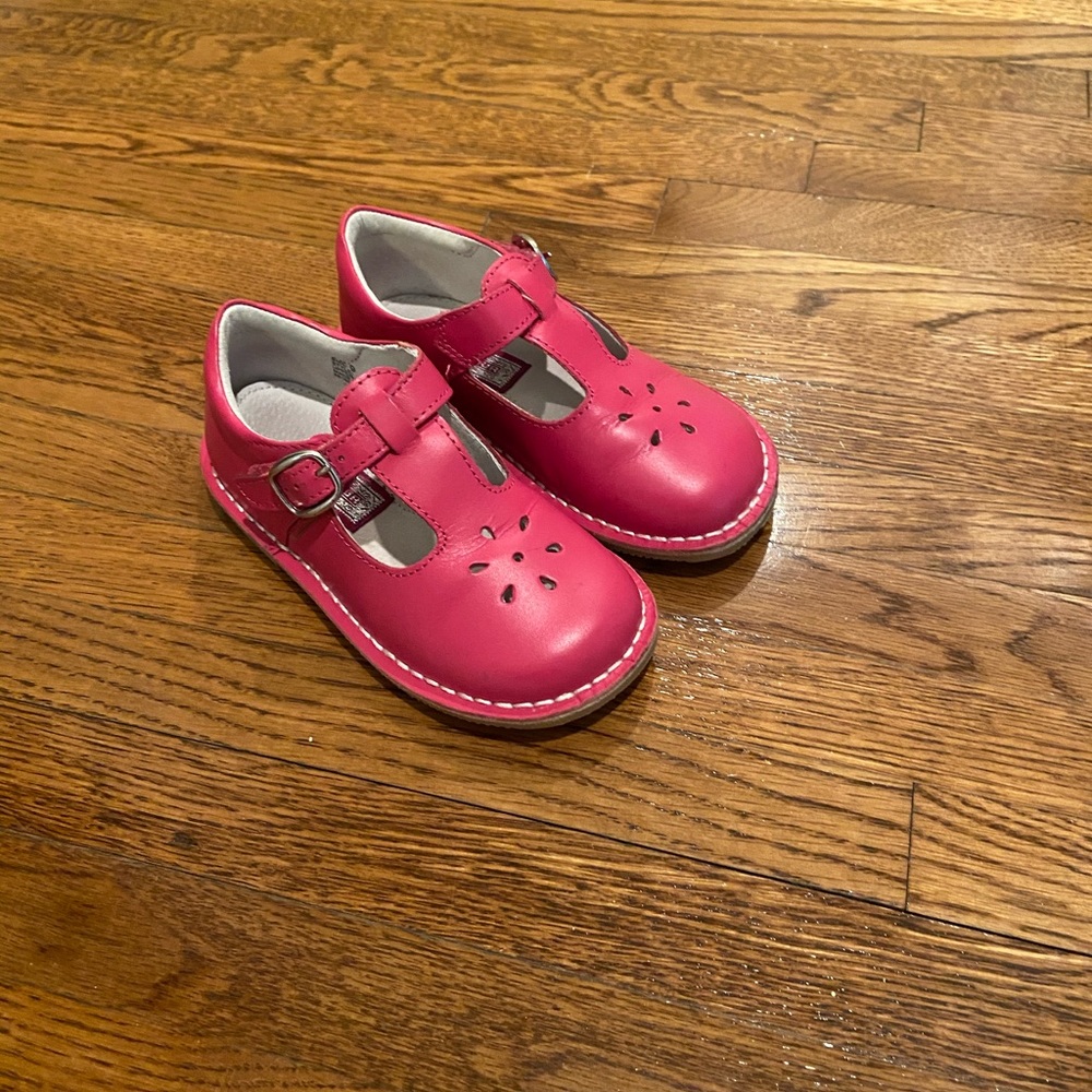 Like new size 9 pink L’Amour shoes